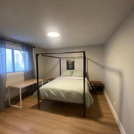 Central 2Br Near Unveristy And Whyte Ave 에드먼턴 외부 사진